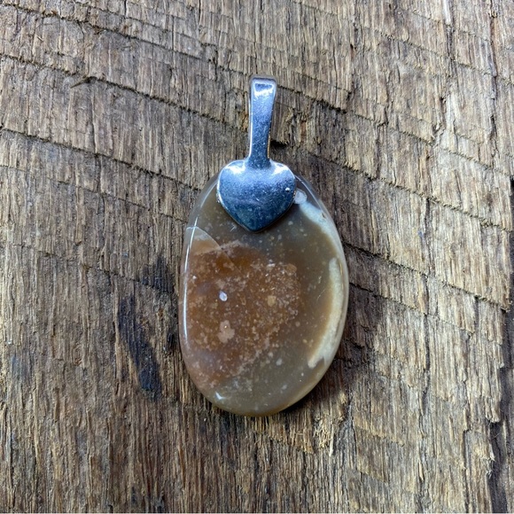 Raw Form Polished Swirled Flint Necklace Pendant - Picture 2 of 3